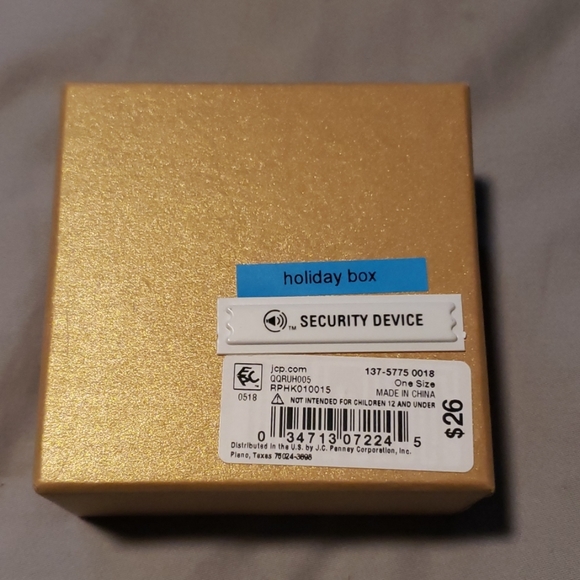 Angel pin - Picture 3 of 3